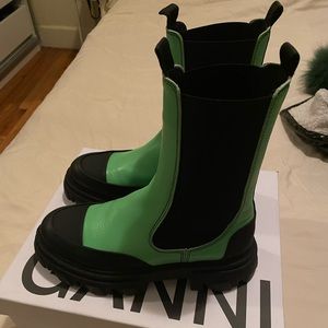 Ganni green leather Chelsea boots size 11 EC